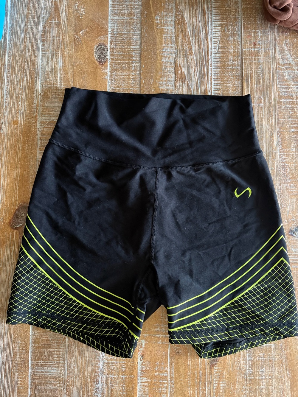TLF Apparel Black Neon Green High Rise Compression Workout Shorts M